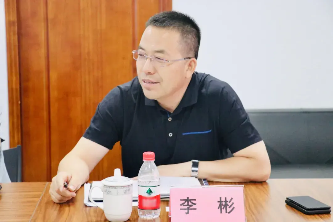 纪工委书记 王中华最后,张振红副主任从中卫的六大产业发展进行了介绍