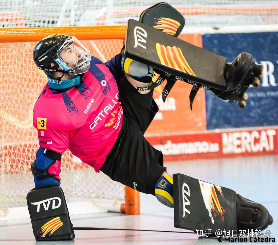 双排轮滑曲棍球精彩图片及视频一览