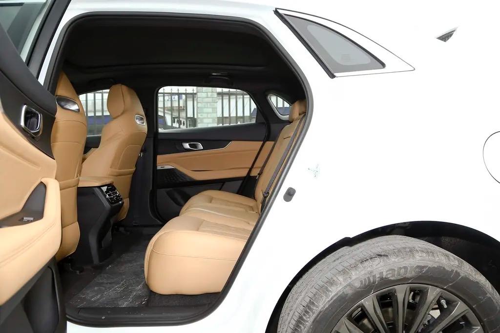 预算十几万想买一辆配置高空间大点的suv新上市的长安unik怎么样