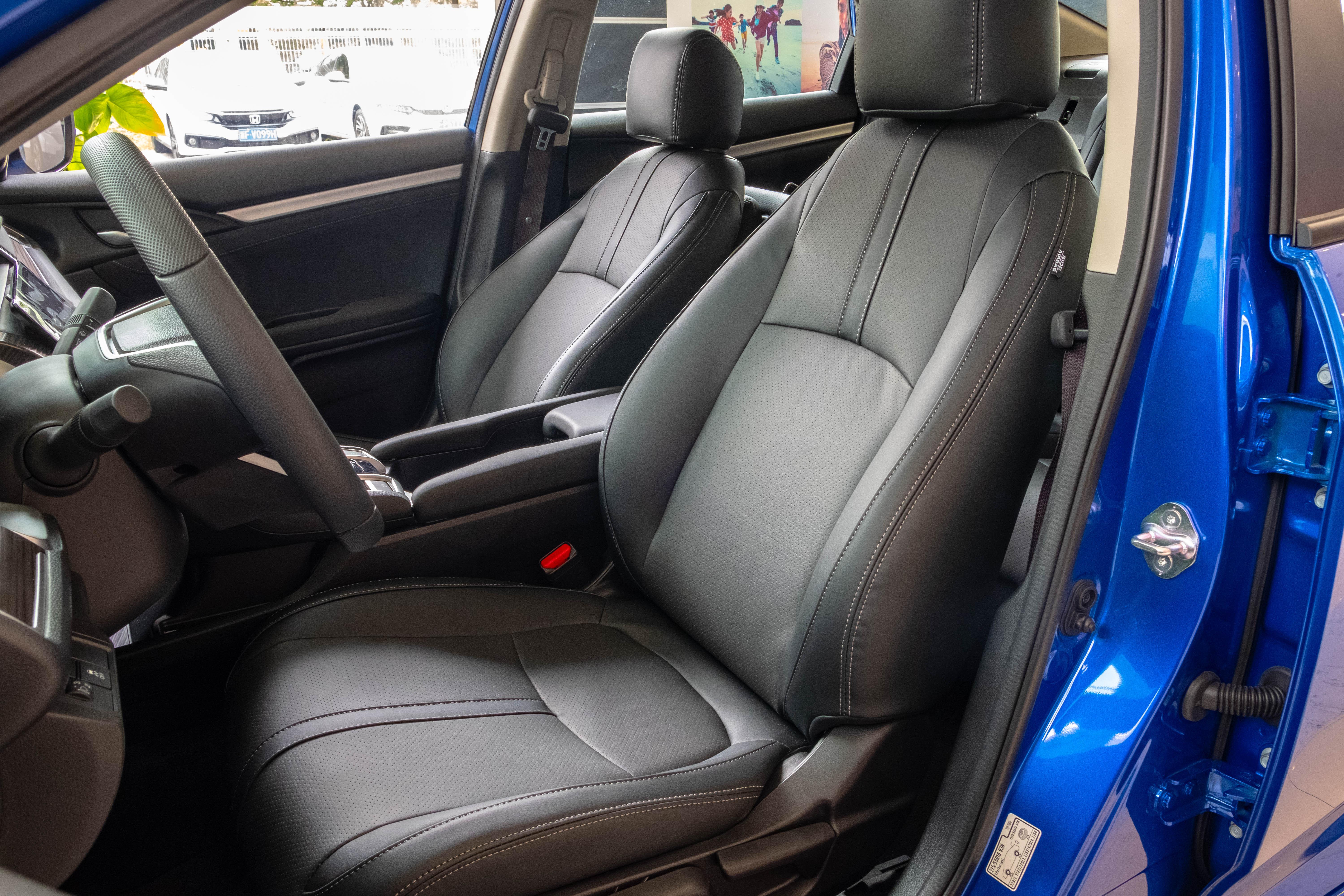 分享一下爱车思域的车身配置和魅力外观