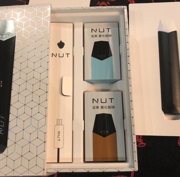 与锤子科技坚果手机明星代言坚果投影仪同品牌nut坚果电子烟测评