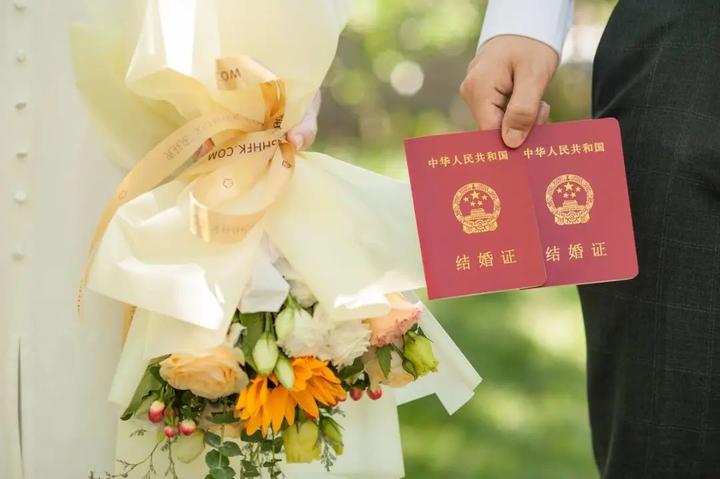 领证拍照姿势大全!手把手教你摆Pose,100%出片~ - 知乎