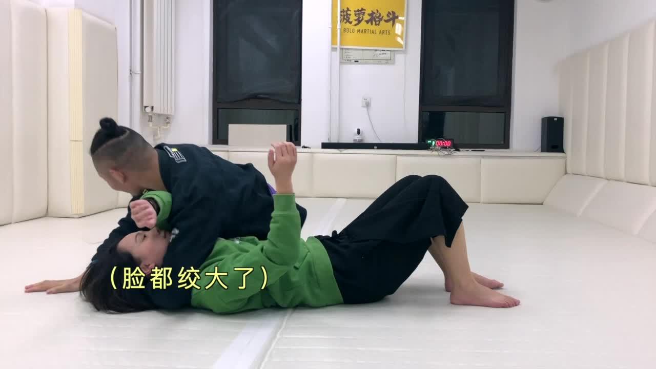 柔术中的达斯绞和蟒蛇绞和手臂三角这三种技术之间有什么区别呢? - 知乎