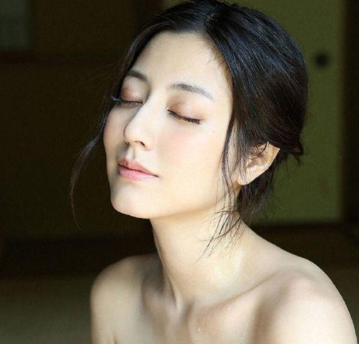 Python 爬取煎蛋妹子图