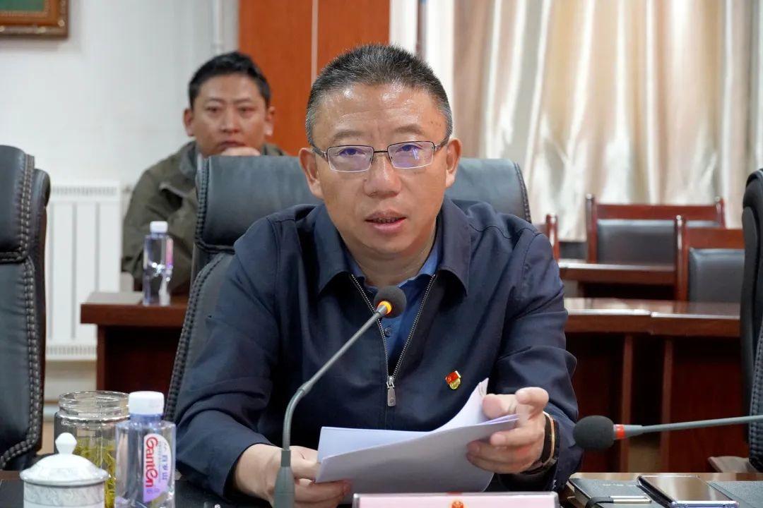 余开勇发言随后,赵辉代表调研组对若尔盖县委县政府的热情接待表示