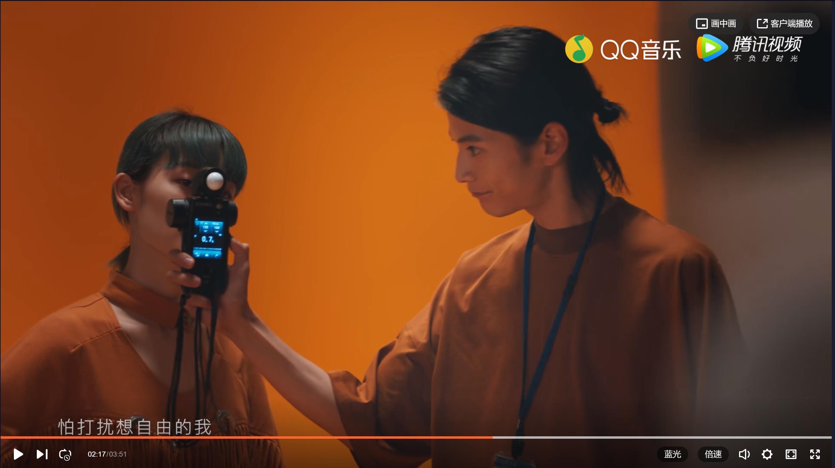 周杰伦新歌《说好不哭》中出现的三台相机分别是什么品牌型号?