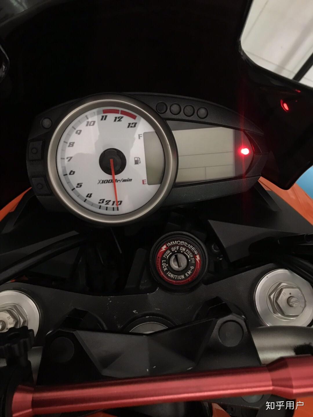 骑摩托时速到299千米是什么状态