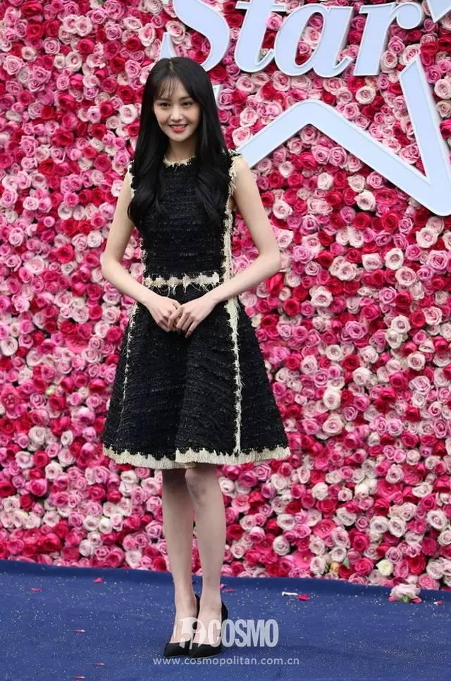 我发现郑爽除了瘦还很会穿