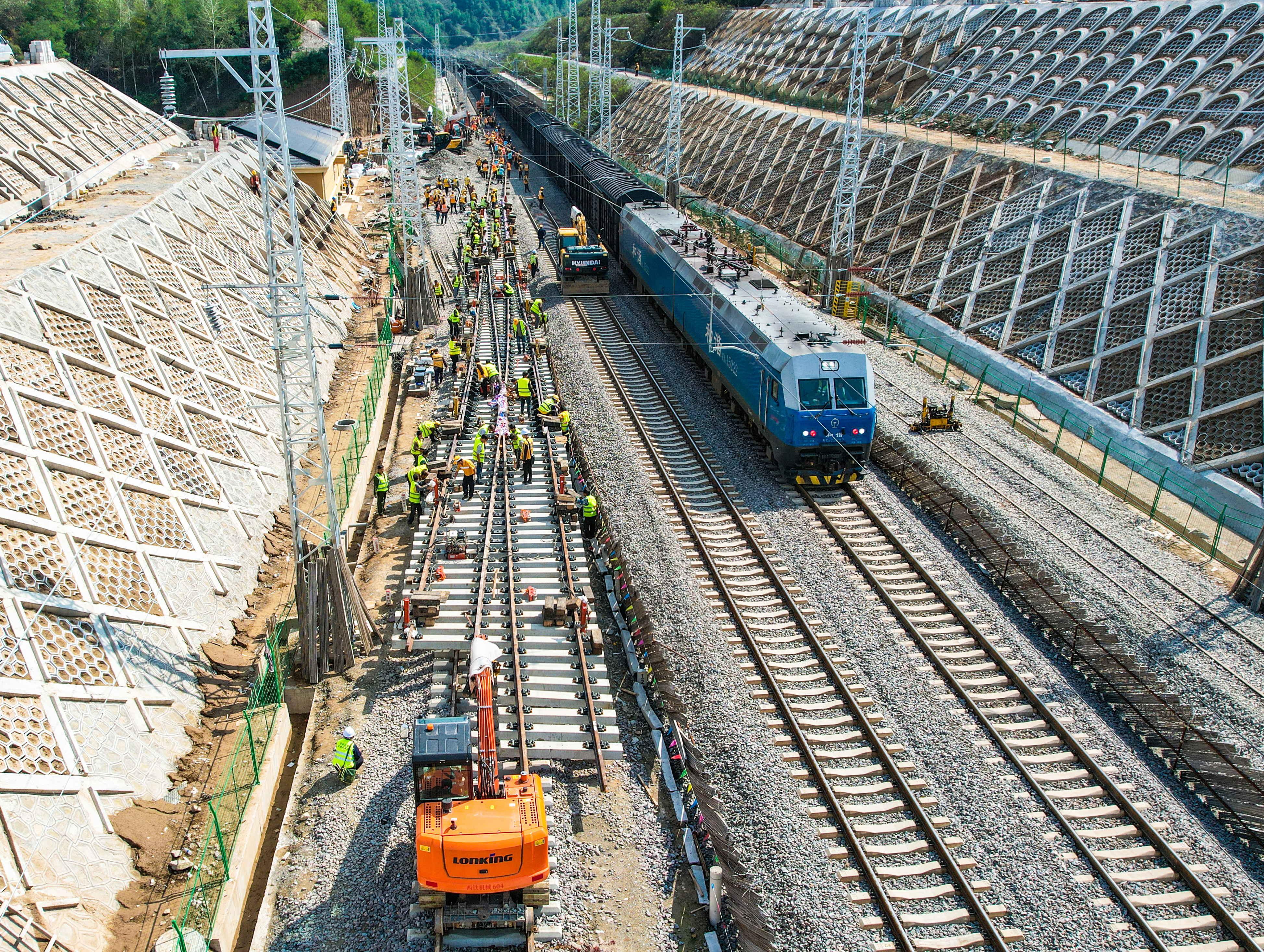 浩吉,包西铁路"牵手" - 知乎