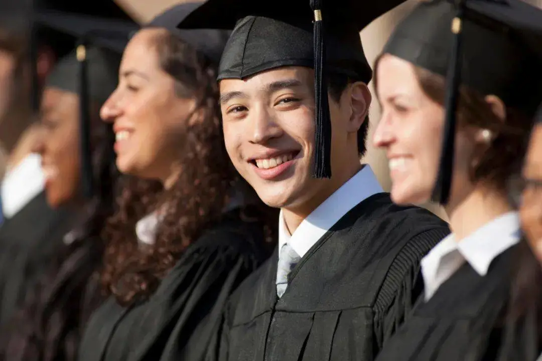 马来西亚博士一般的博士生毕业能进什么样的大学当老师