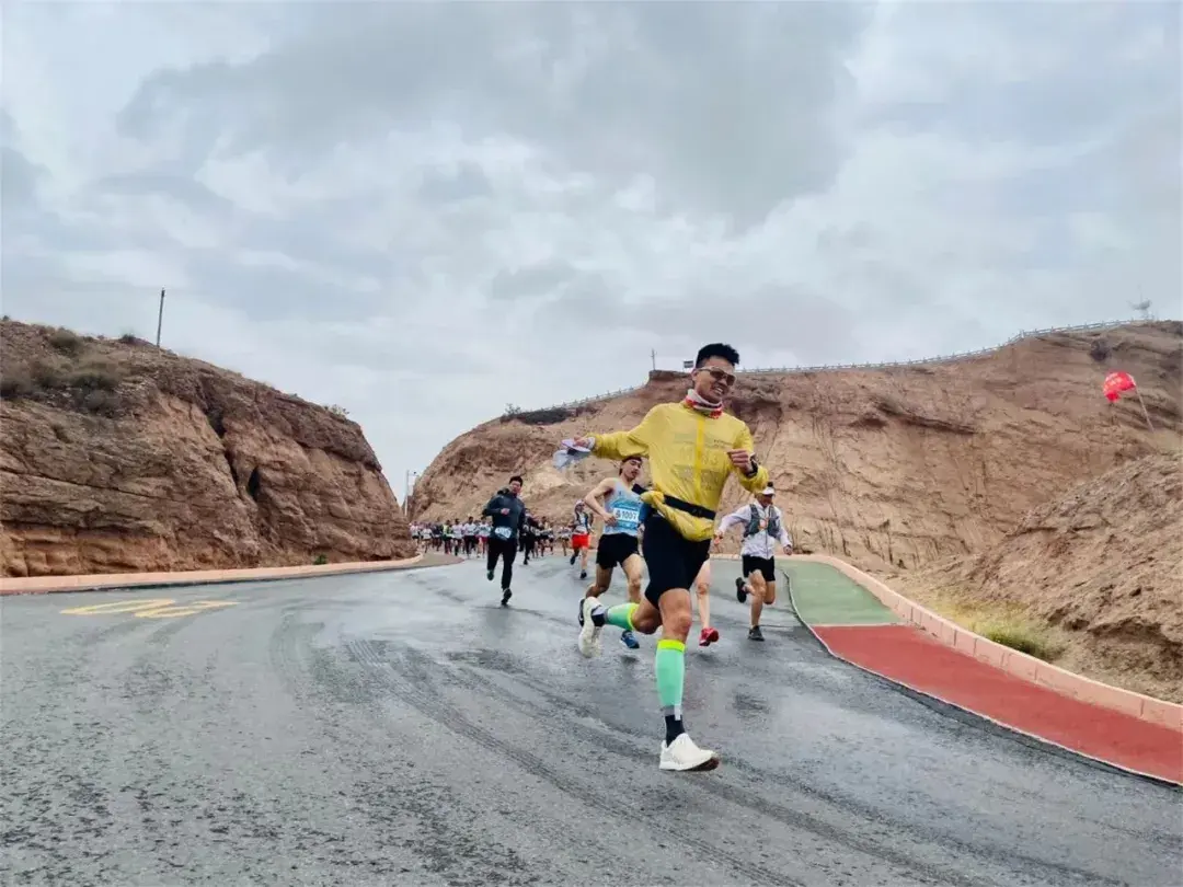 没有归途的马拉松亲历者讲述白银夺命越野赛