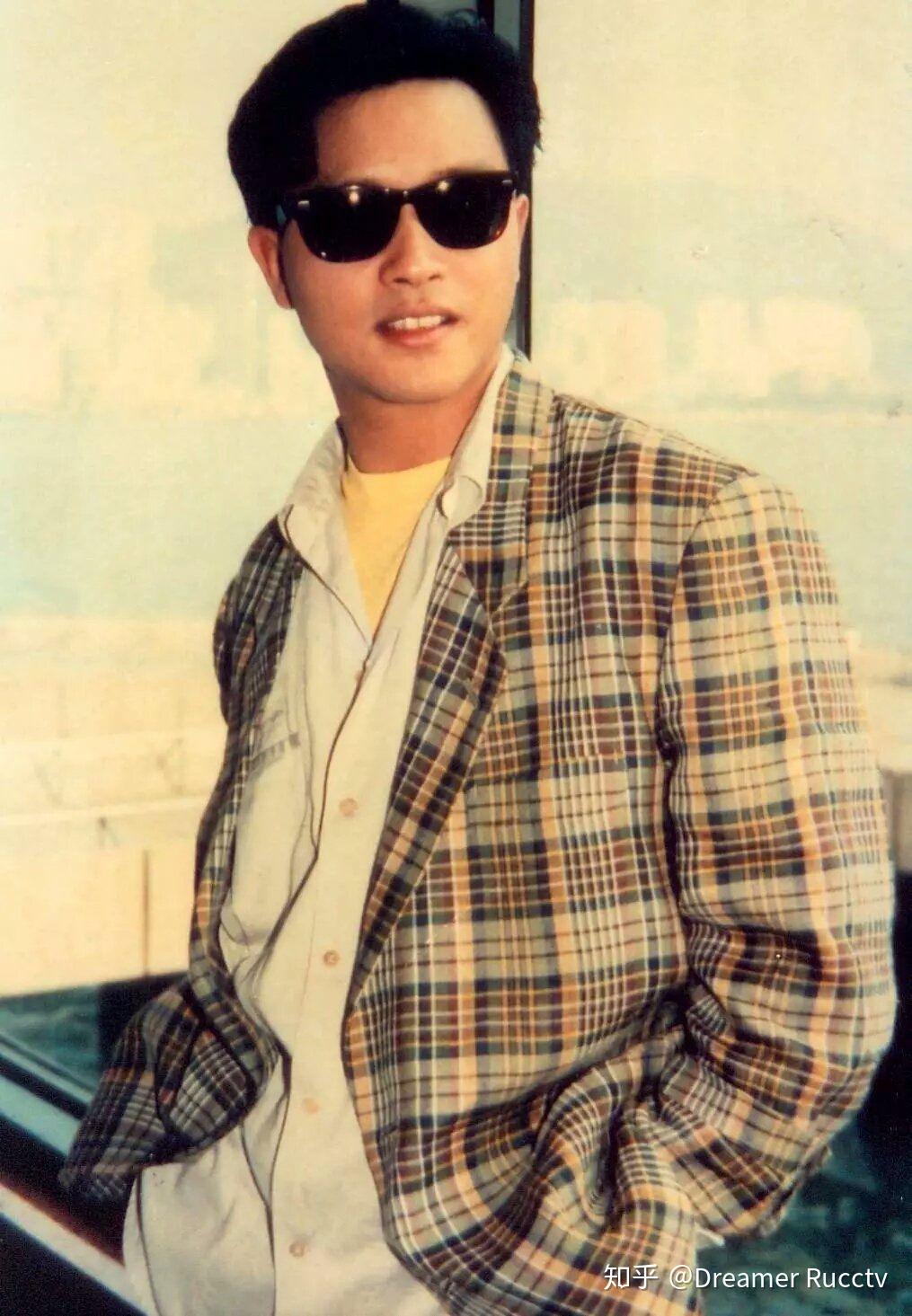 有没有大佬八过哥哥张国荣那些年穿过的格子衫呢?