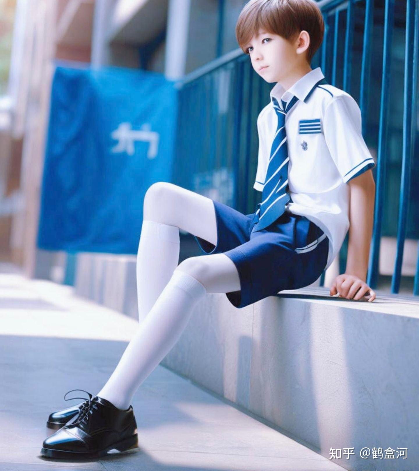 男生穿长筒袜,你怎么看?