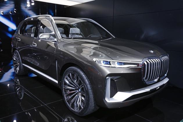 2018北京车展宝马x7概念车亮相定位于全新旗舰suv
