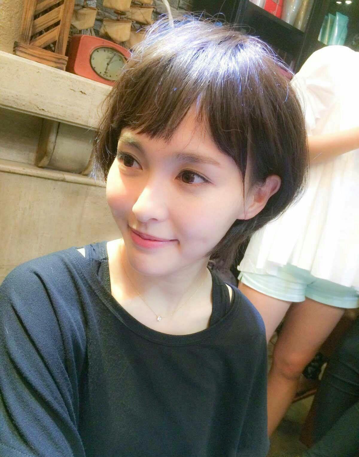 短发靠的不是脸是脖颈线