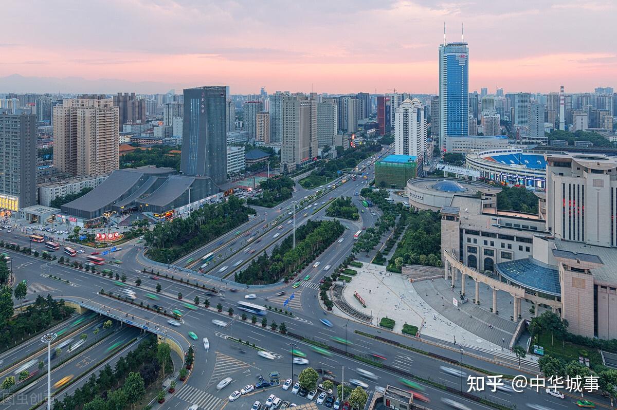 强省会是指将资源和政策倾斜于省会城市,让省会城市能够有更好的环境