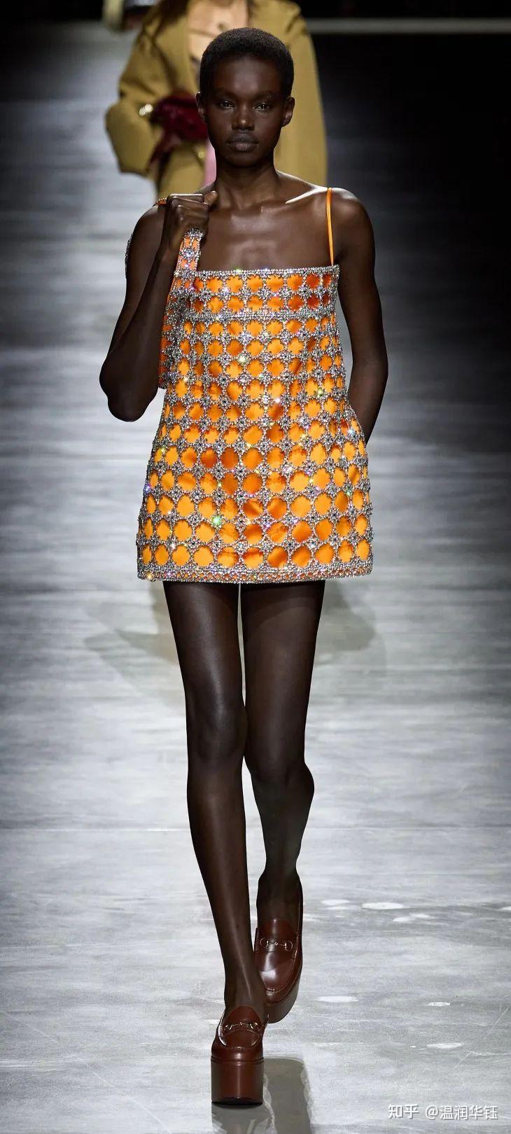 万众期待的"新gucci",从"极繁"到"极简" - 知乎