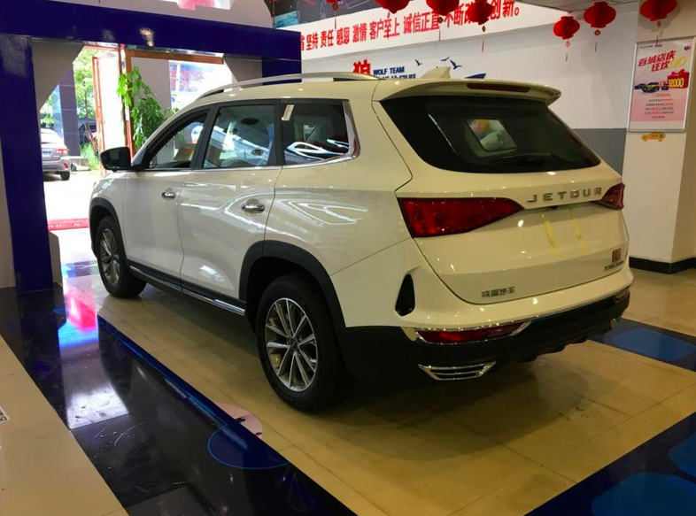 实拍2020款捷途x90白色车身质感足配360度全景影像陡坡缓降