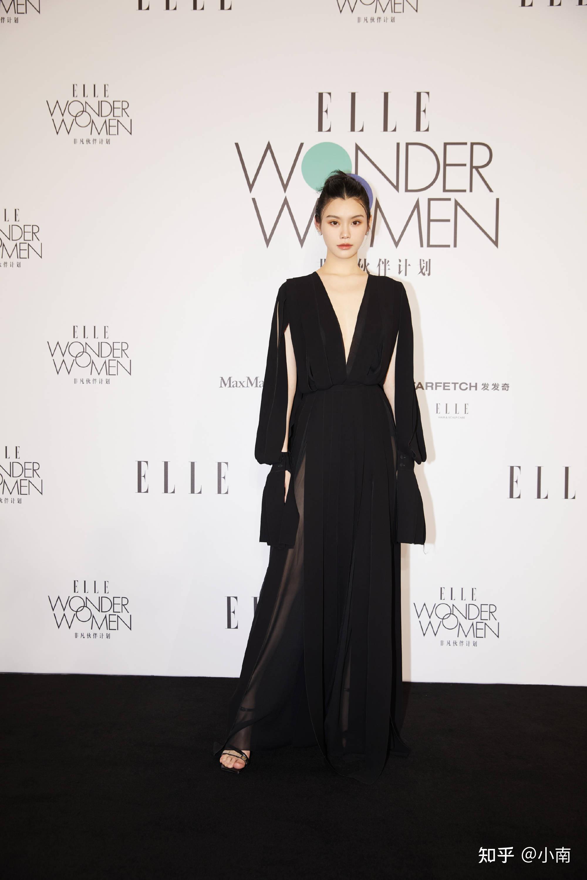 郭碧婷身材圆润疑似有孕,向佐贴心似热恋情侣!同是豪门婚姻奚梦瑶却被骂惨!