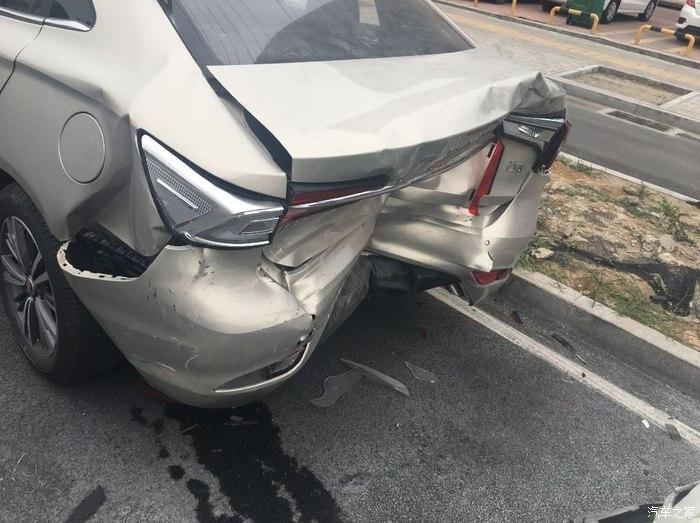 荣威i5买车一年,发生三次事故,为什么我不离不弃?事故维修干货