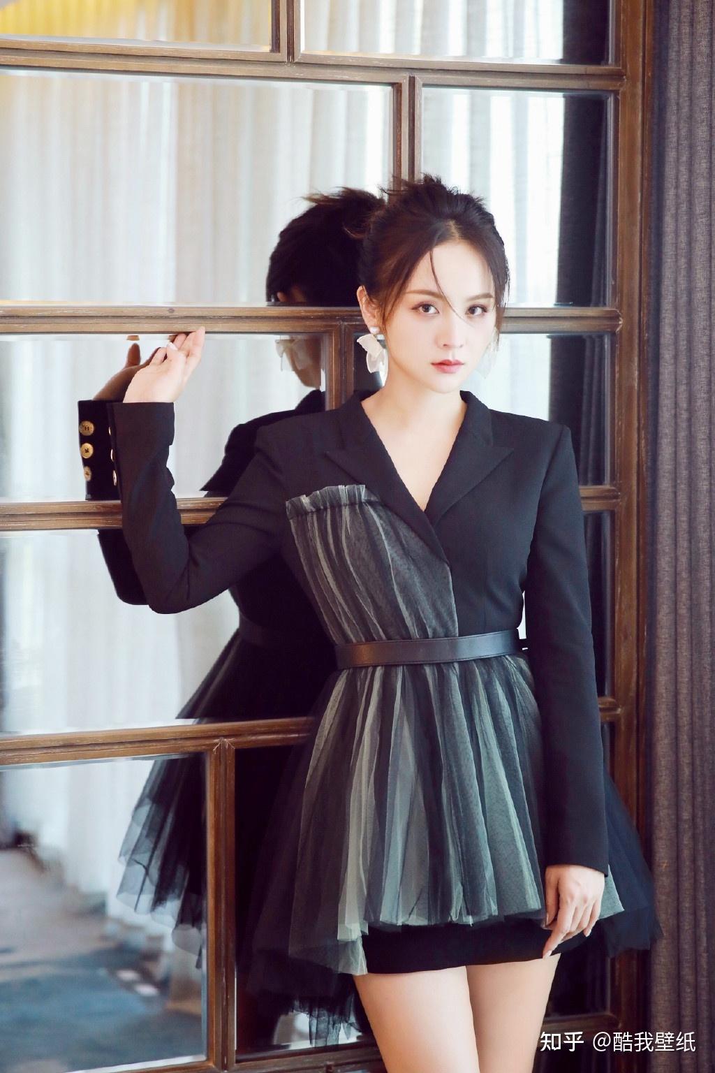 35岁邓莎晒美照身材气质皆可还记得黛玉传中的宝钗吗