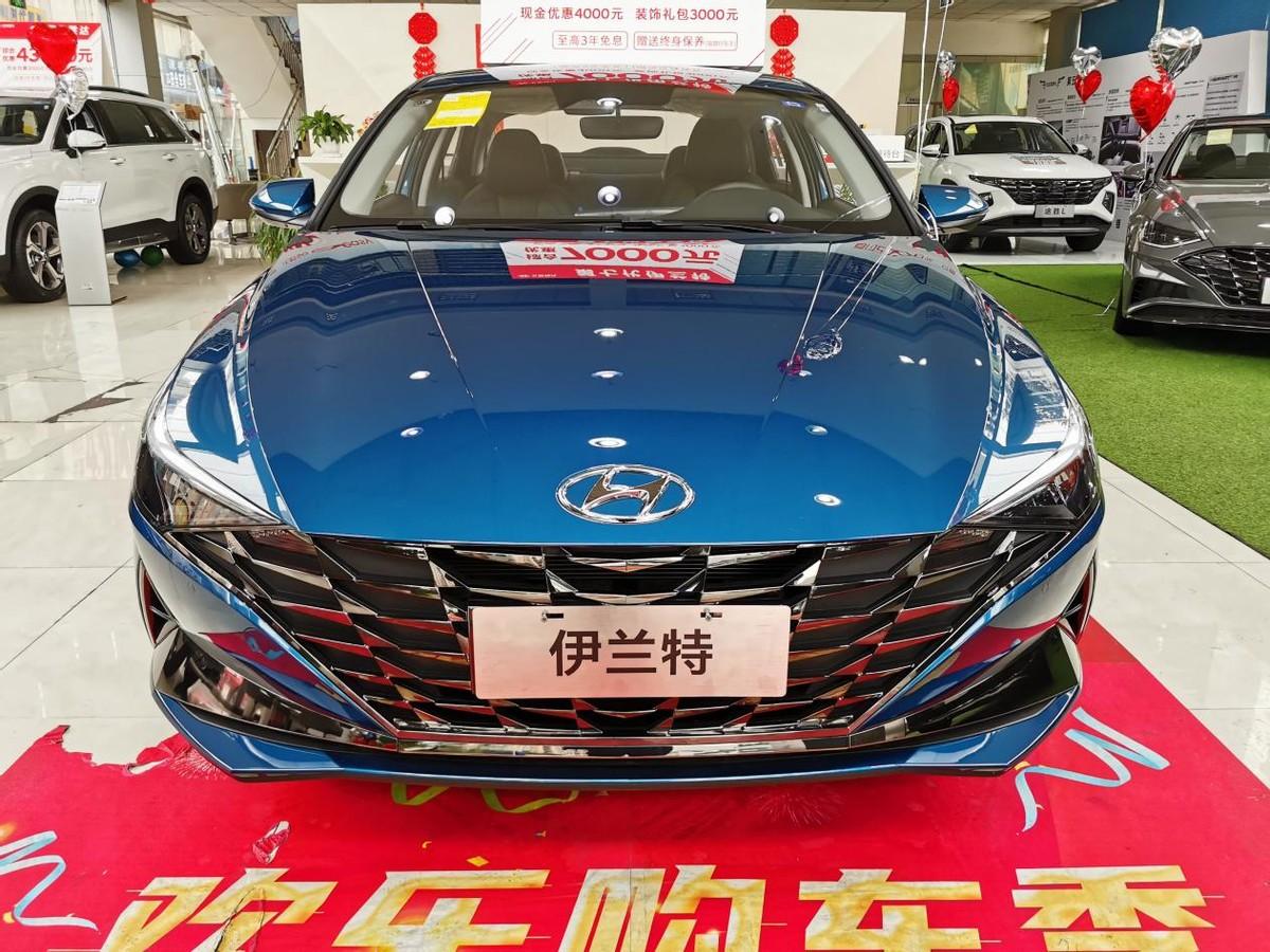 15万级平民家轿也可拥有撩妹颜值现代伊兰特实拍简评