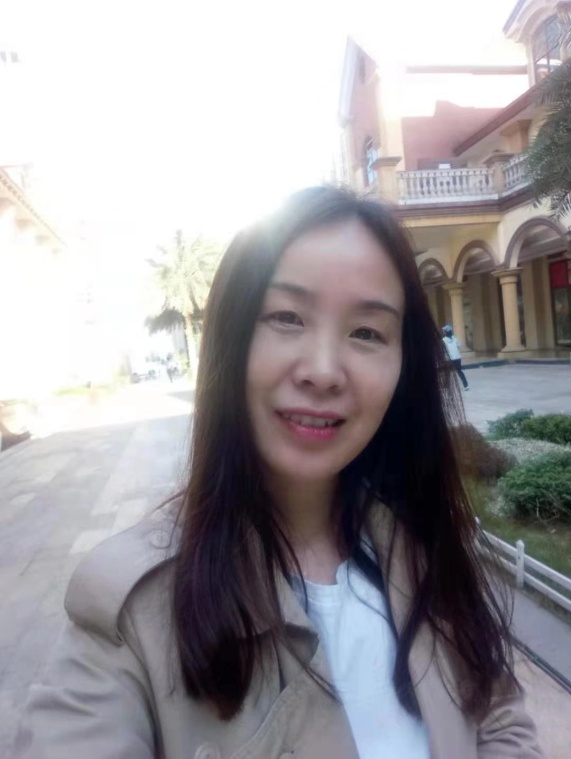 五十岁的女人应该怎么穿? - 知乎