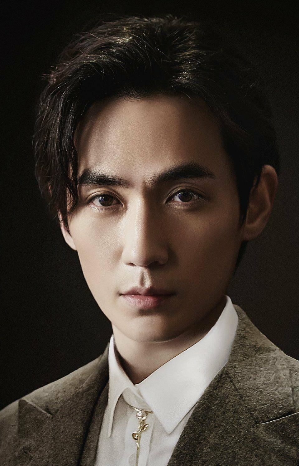 能分享一下朱一龙的证件照吗? - 知乎