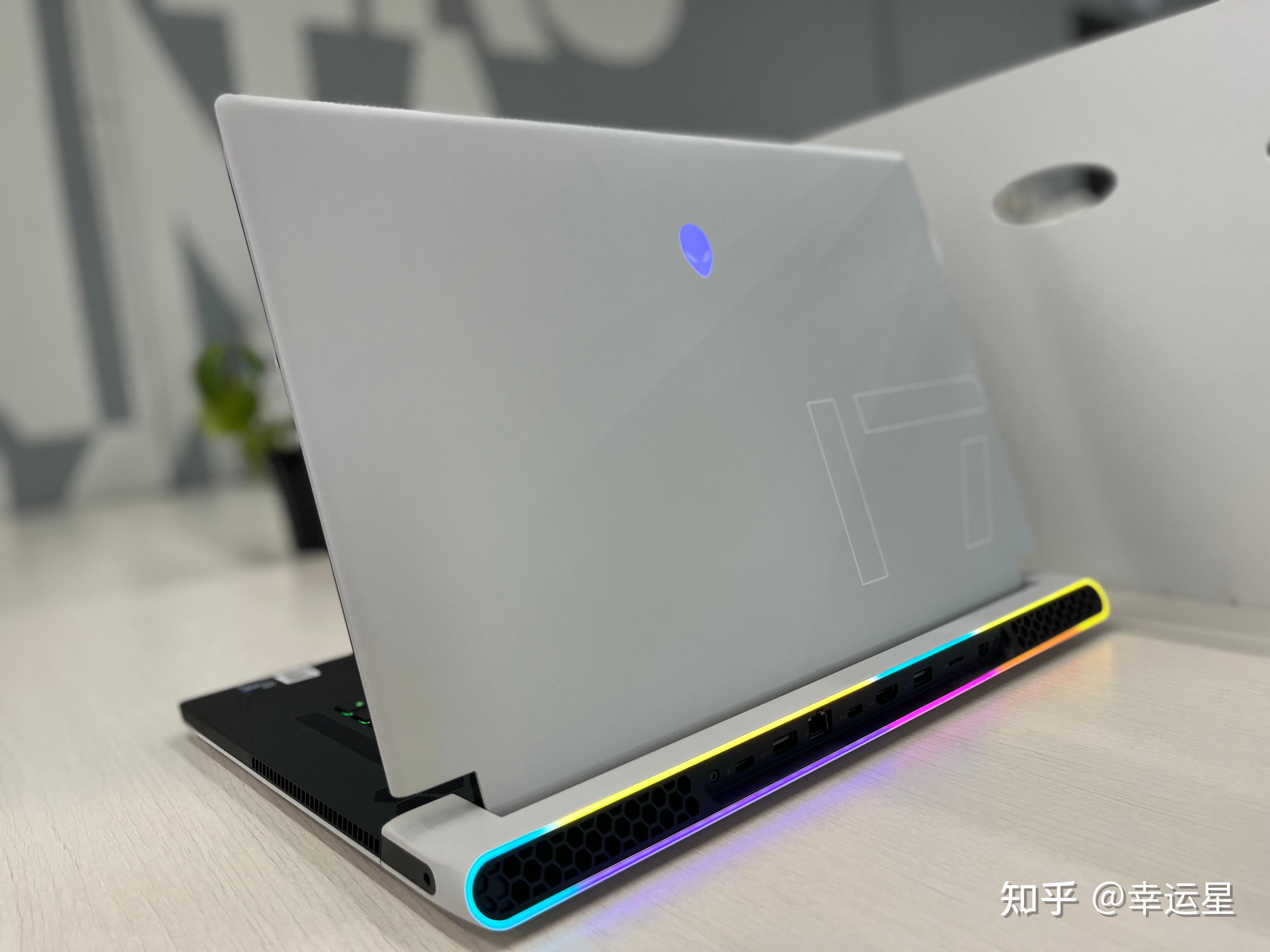 看完这台性能极致的x17r2,你就不会再纠结外星人笔记本哪款性价比最高