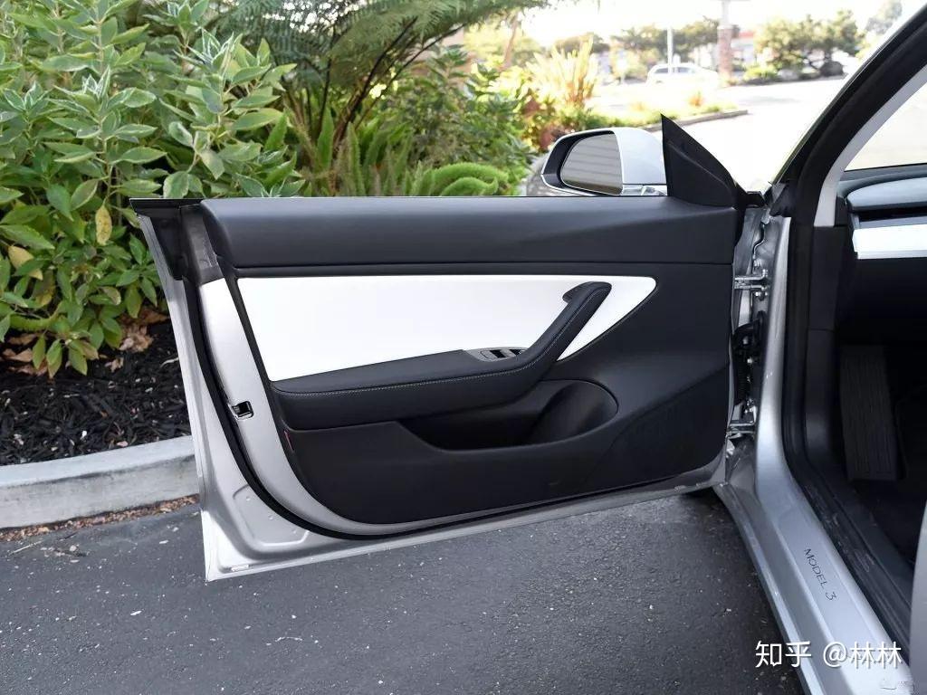 汽车攻城狮通过对model3车门的拆解我们发现了特斯拉对共享用车的巨大
