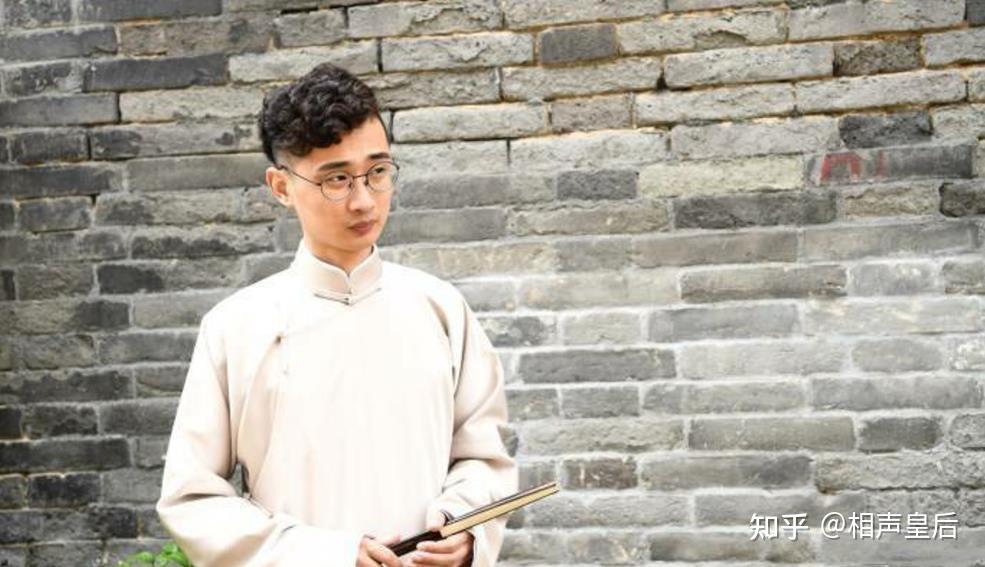 张鹤雯已经宣布,自己将和孔挚杰搭档,而章绍伟的新搭档是李九春