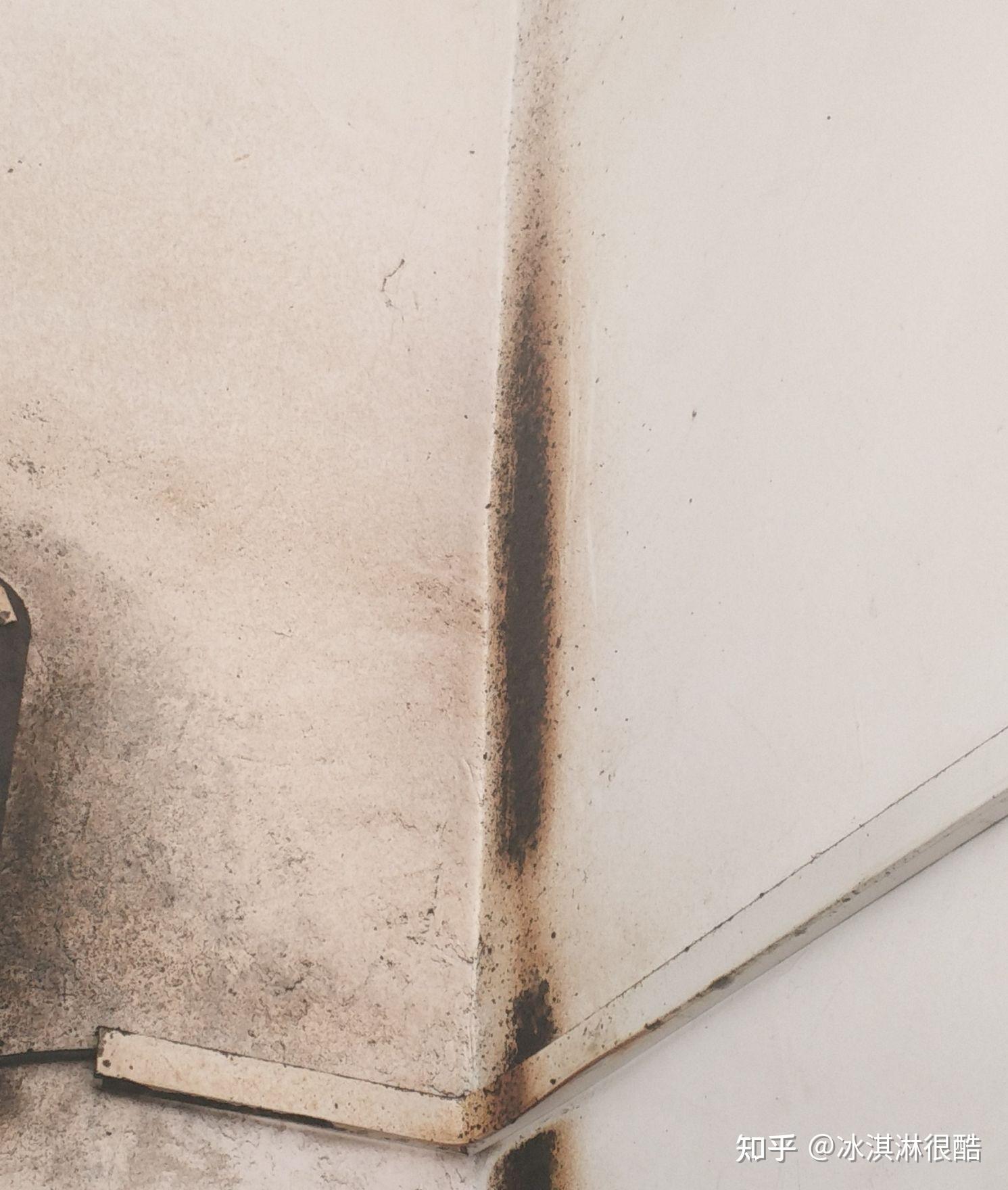 白墙有抽油烟机的油渍有怎么样方法去除