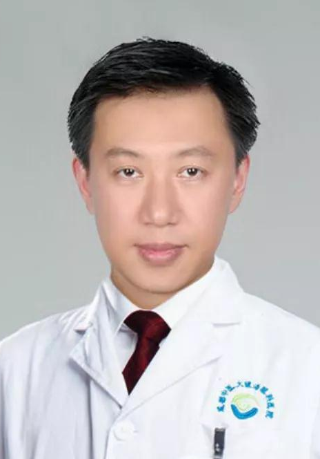 近视研究中心主任,四川省"千人计划"特聘专家周跃华教授