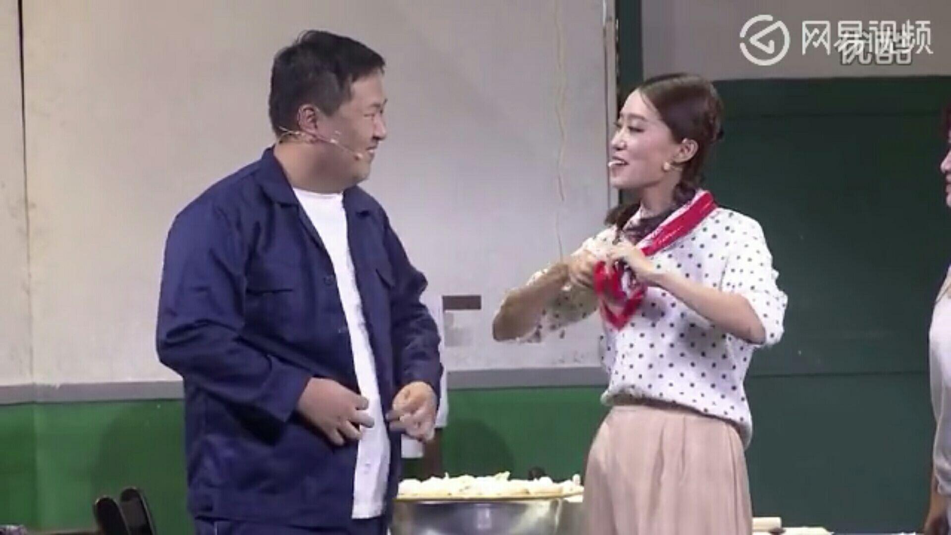 对于贾玲的小品《你好，李焕英》如何评价？