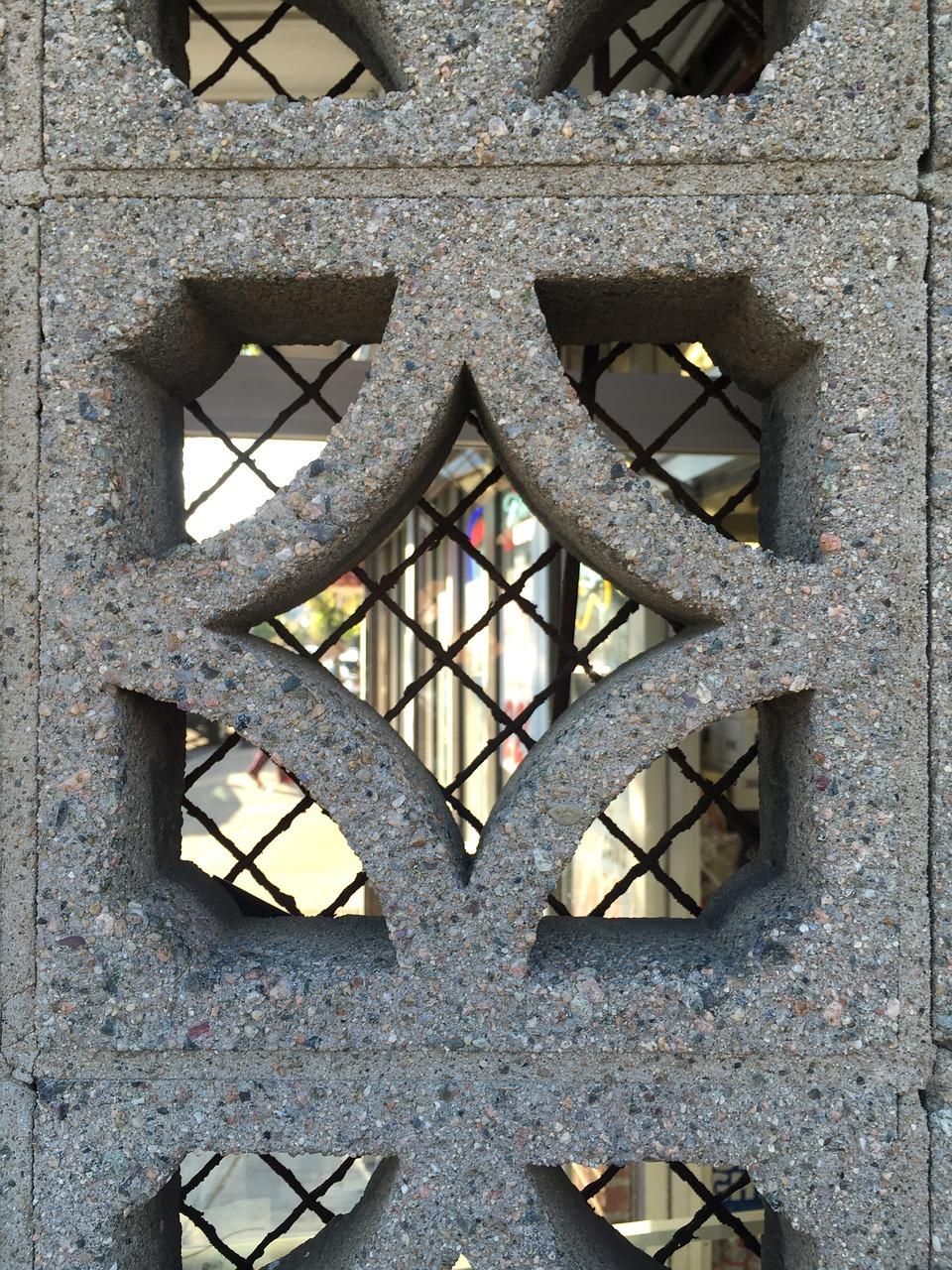 4. 控制施工温度