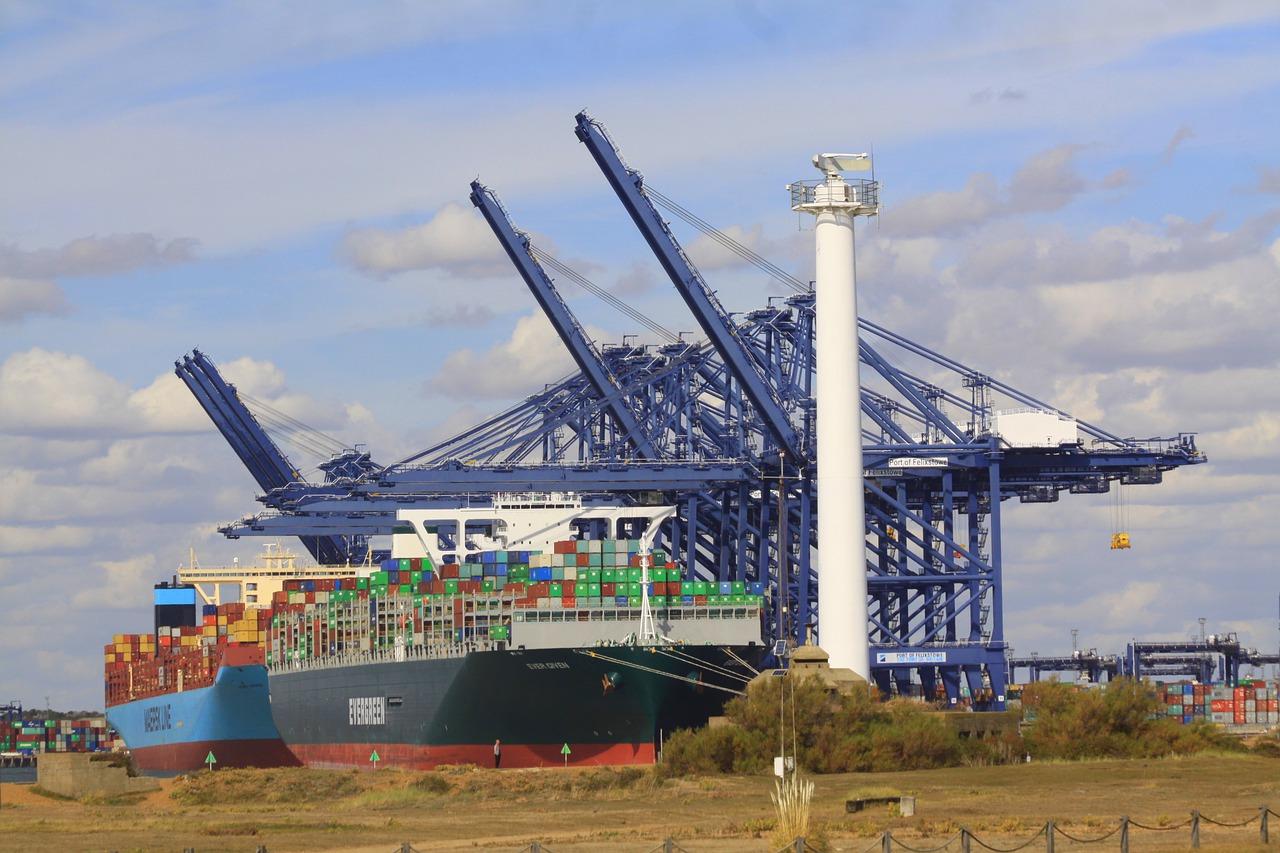 2. 标准集装箱尺寸