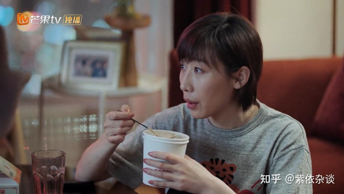 《我在他乡挺好的》和《亲爱的小孩》接连火了,任素汐凭什么成功