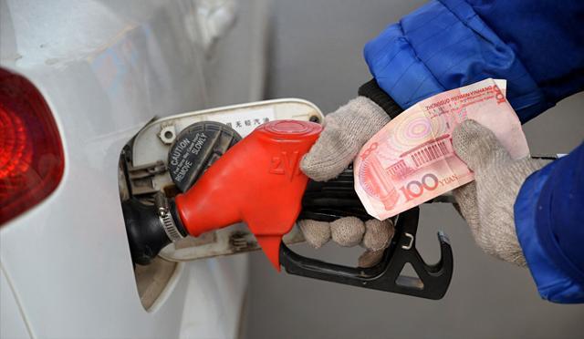 大涨减至1.75元/升，刚降下来的油价，下次或再涨预涨达210元/吨