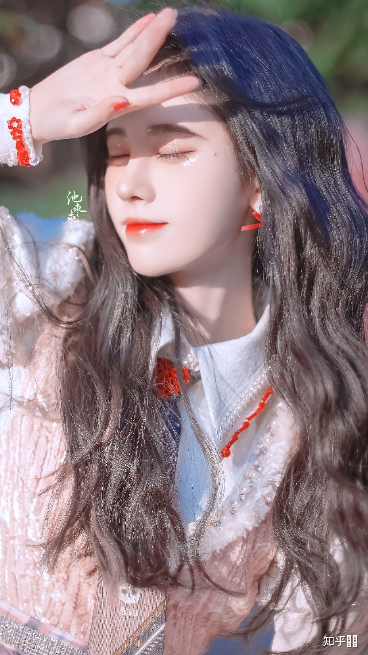 推荐几张鞠婧祎好看的壁纸或背景