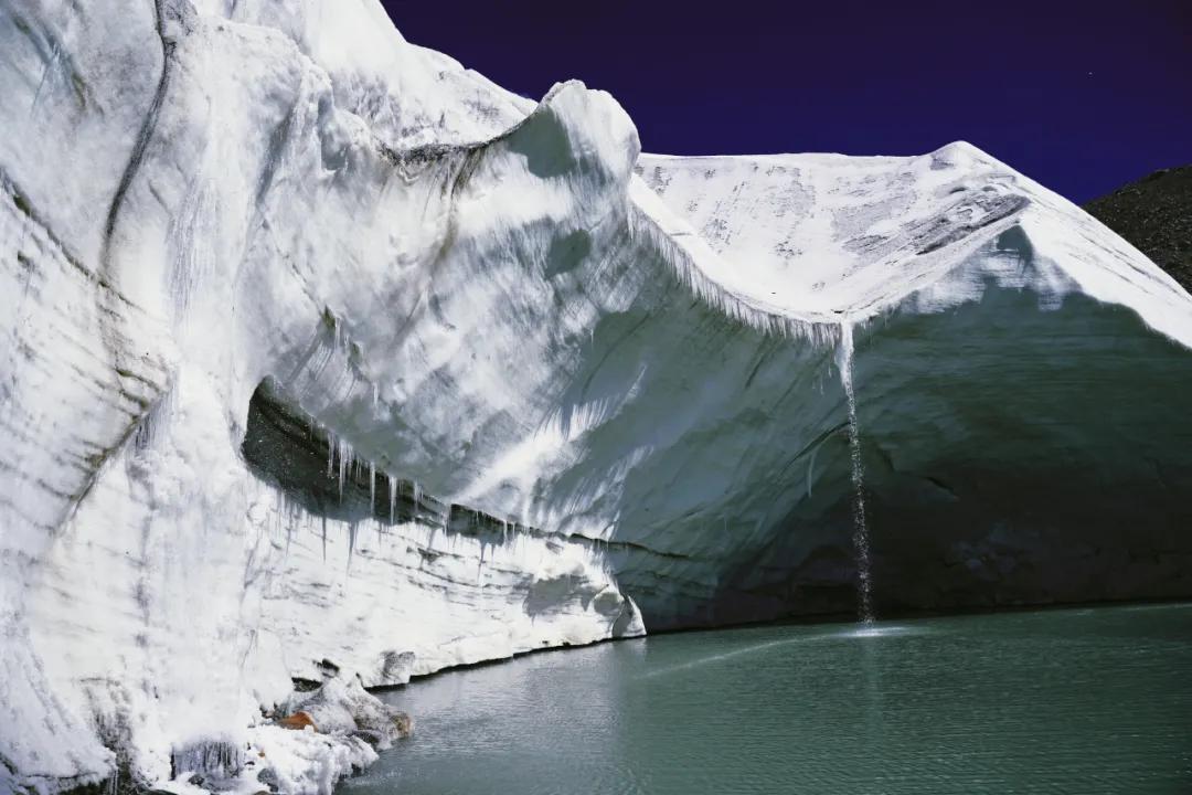 中国冰川盘点 | 蓝色是一无所有的永恒平静 - 知乎