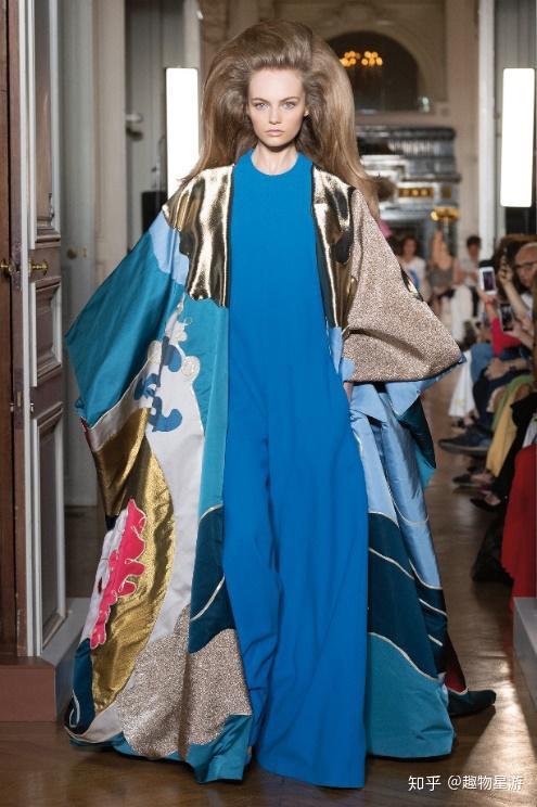 华伦天奴格拉瓦尼著名意大利服装设计师