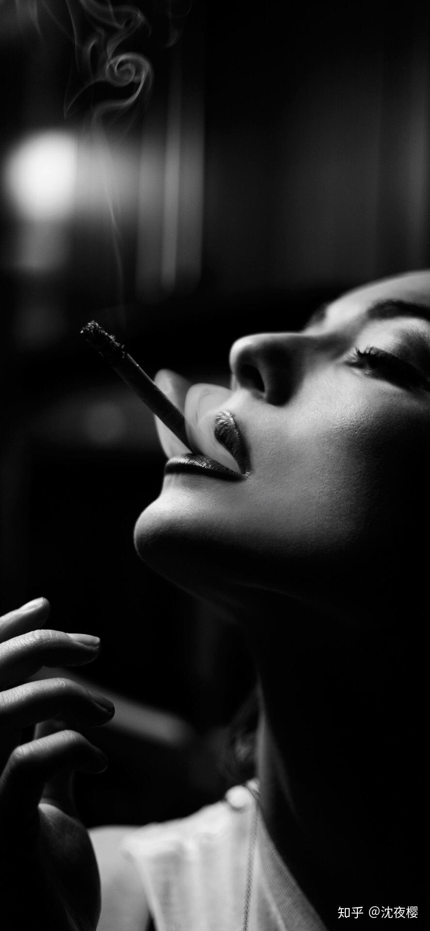 抽烟背景图片女生图片