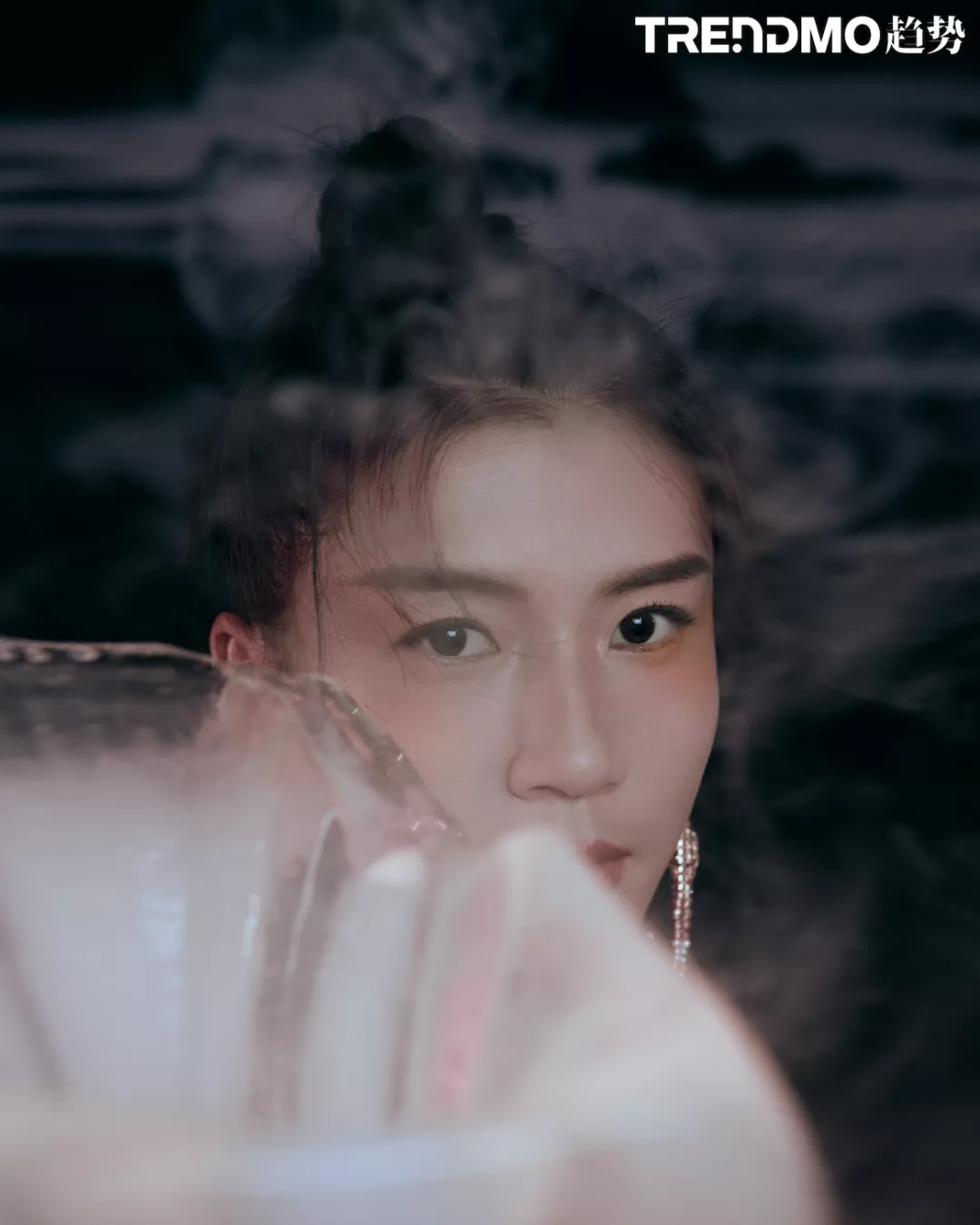 竞走女王刘虹拍摄trendmo趋势大片诠释坚韧温柔的女性力量