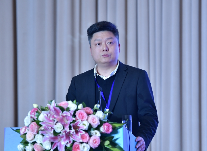 中建科技集团代表欧涛对四川省高装配率装配式建筑示范项目"成都教科