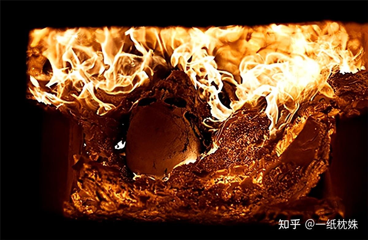 清末弃婴塔有多残忍女婴尸体堆积如山三天就要焚烧一次