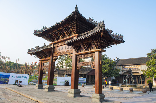 牌楼斗拱的特点是什么?