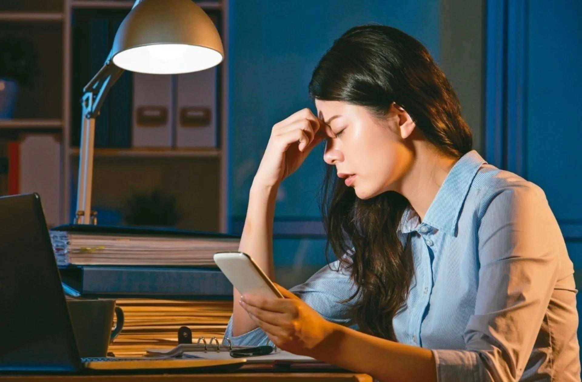 如何在熬夜时保持精神呢?这7个妙招学起来,值得收藏! - 知乎
