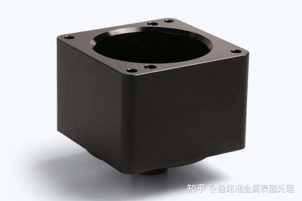 铝合金压铸件阳极氧化后为什么容易起白斑是什么原因造成的应该怎么