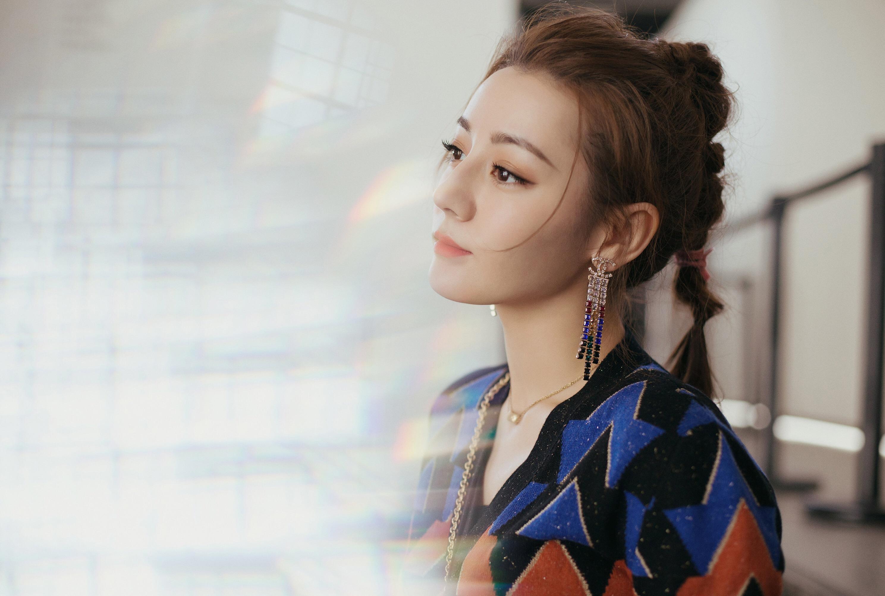 迪丽热巴有哪些美到发光的壁纸图片