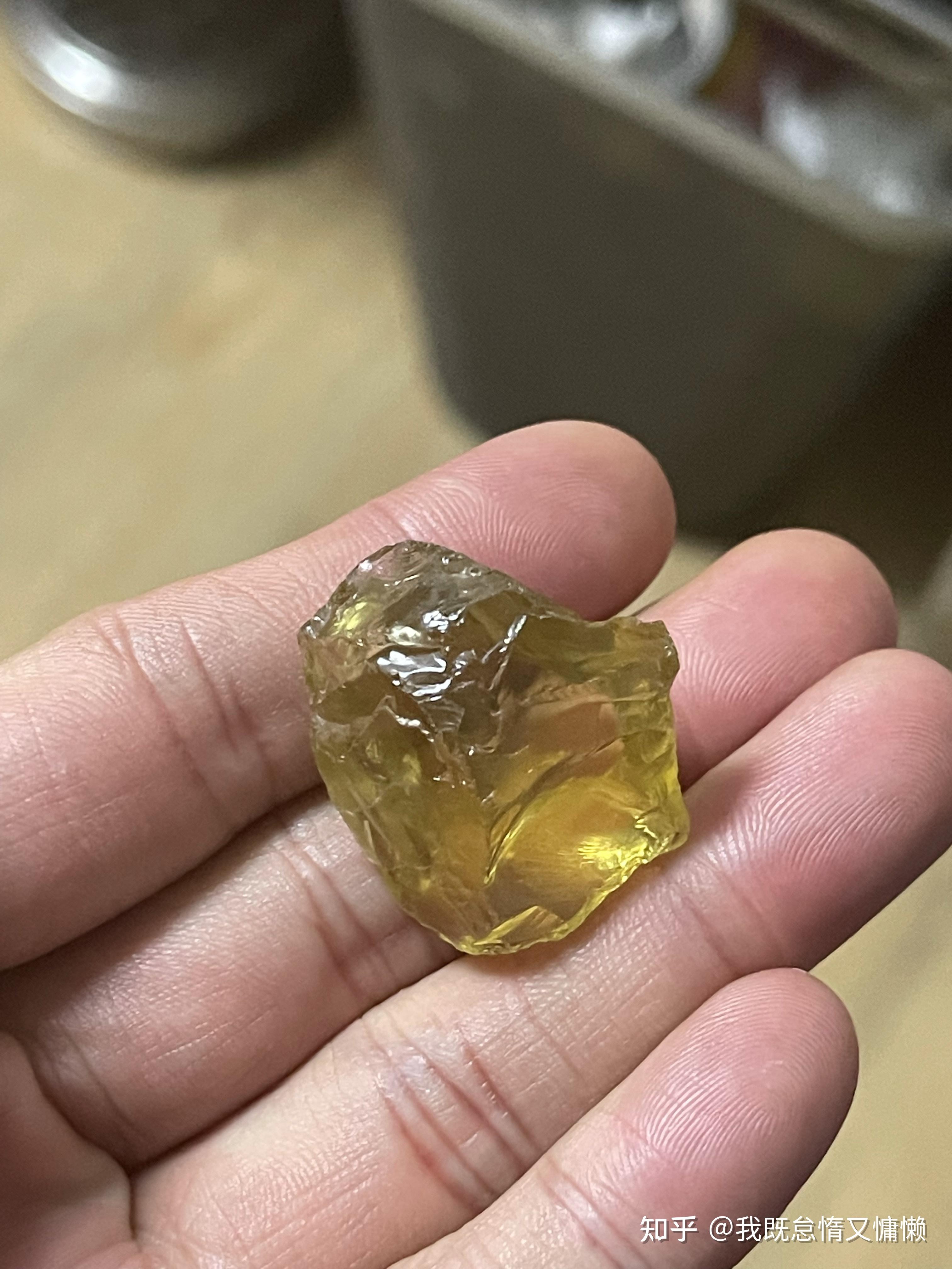 哪位大神帮我看下黄水晶是真是假?